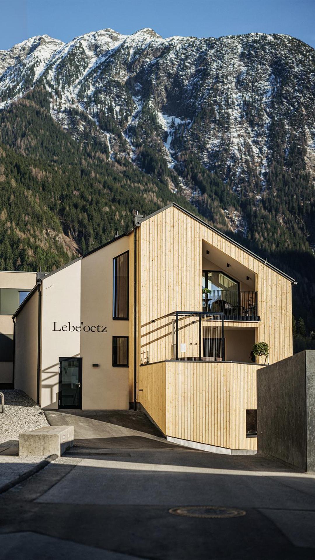 Lebe'Oetz - Das Ferienapartmenthaus Im Zentrum Von Oetz Exterior photo